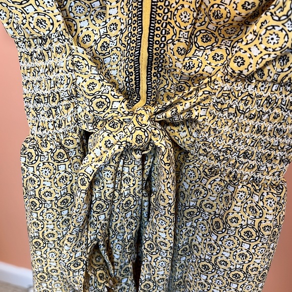 Max Studio flirty floral blouse with elastic waist and tie size small - Picture 2 of 9